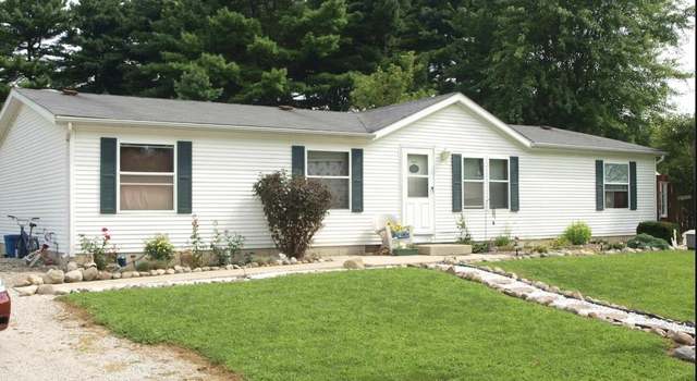 Photo of 510 W Tower St, Pierceton, IN 46562