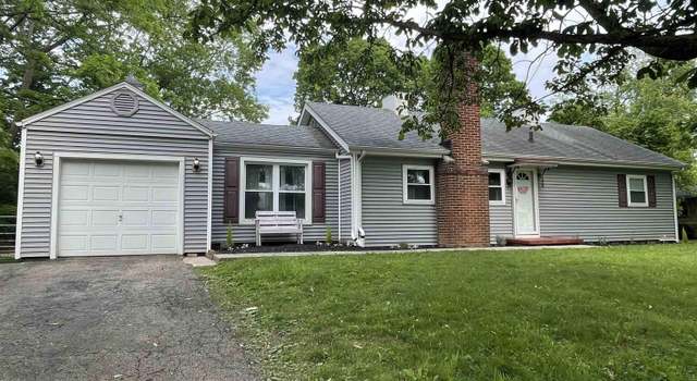 Photo of 308 S Bittersweet Ln, Muncie, IN 47304