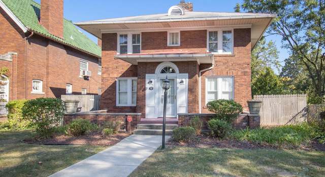 Photo of 105 E Pokagon St, South Bend, IN 46617