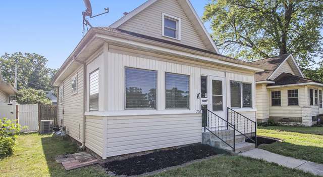 Photo of 706 S Ironwood Dr, South Bend, IN 46615