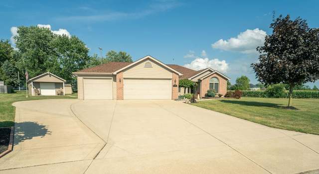 Photo of 319 White Bridge Ct, Bluffton, IN 46714