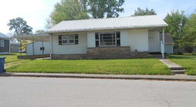 Photo of 301 E Main St, Odon, IN 47562