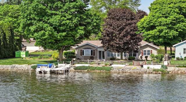 Photo of 2750 N Lakeview Dr, Warsaw, IN 46582