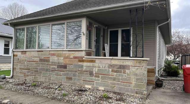 Photo of 204 N Morgan St, Mentone, IN 46539