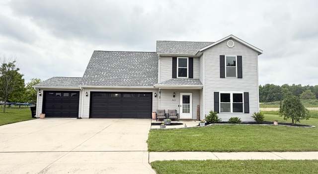 Photo of 907 Sand Drift Dr, Fremont, IN 46737