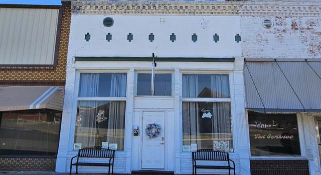 Photo of 27 S Commerical St, Worthington, IN 47471