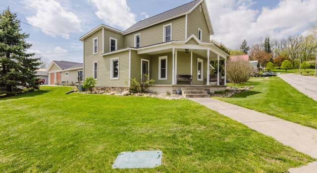 Photo of 401 W Warren St, Middlebury, IN 46540