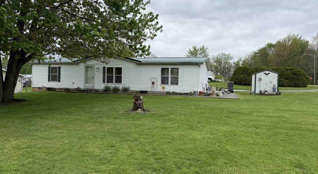 Photo of 102 Willow Bend Dr, Wolcottville, IN 46795