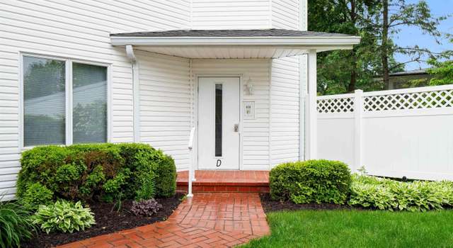 Photo of 10660 N Southshore Dr Unit D3, Syracuse, IN 46567
