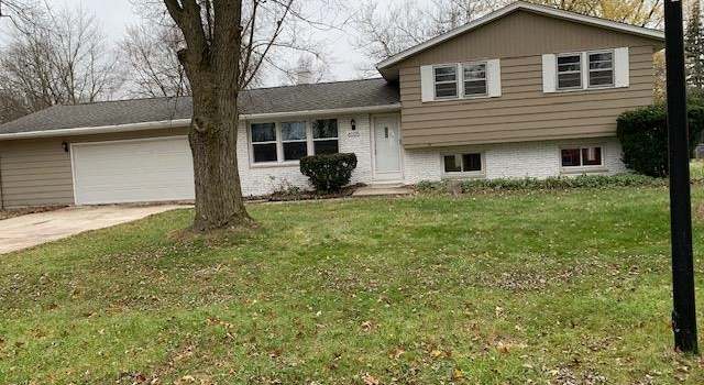 Photo of 6105 Allenwood Dr, Fort Wayne, IN 46835