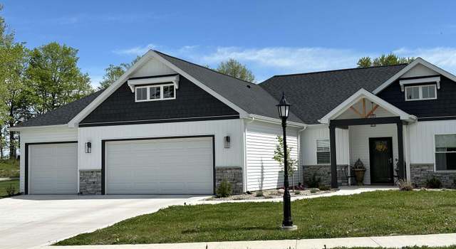 Photo of 2272 Highlander Dr, Warsaw, IN 46580