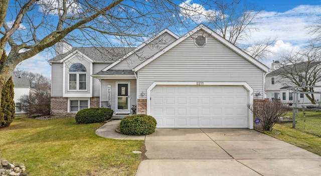 Photo of 2211 Hidden Oaks Dr, South Bend, IN 46628