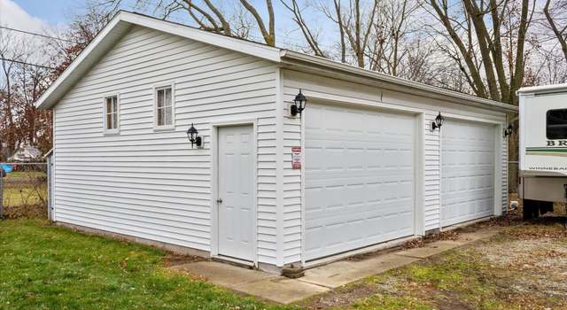 Photo of 1921 Lynwood Dr, Goshen, IN 46526