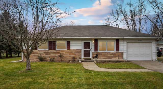 Photo of 1921 Lynwood Dr, Goshen, IN 46526