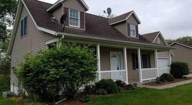 Photo of 451 Hillcrest Dr, Goshen, IN 46528
