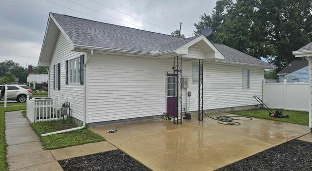 Photo of 608 S Bower St, Knox, IN 46534