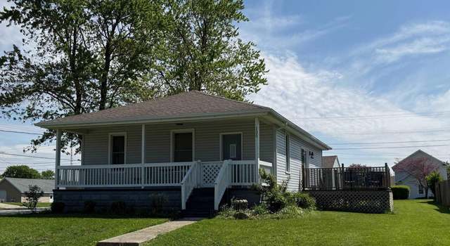 Photo of 135 N Salem St, Francesville, IN 47946