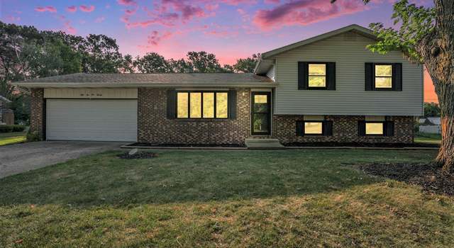 Photo of 52220 Country Acres Dr, Elkhart, IN 46514