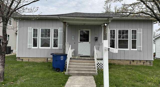 Photo of 817 W Brook St, Mitchell, IN 47446