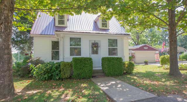 Photo of 207 N Smith St, Owensville, IN 47665