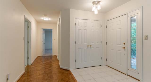 Photo of 1530 Village Ct, Evansville, IN 47725