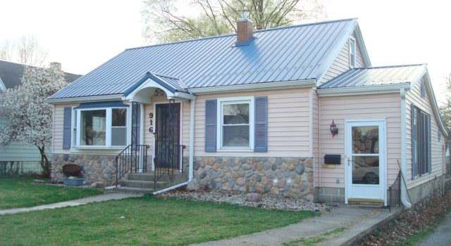 Photo of 916 S Fulton Ave, Rochester, IN 46975