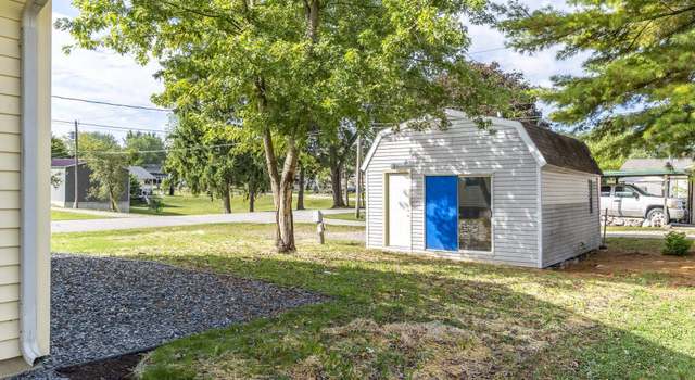Photo of 618 S Peters St, Garrett, IN 46738