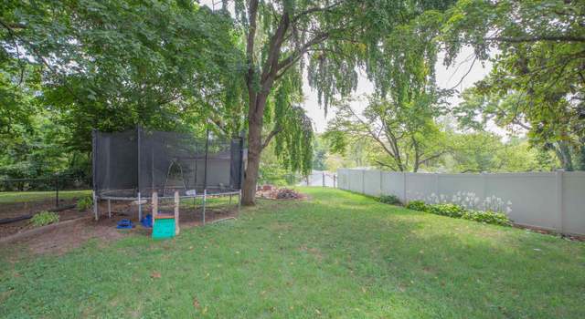 Photo of 1357 Mesker Park Dr, Evansville, IN 47720