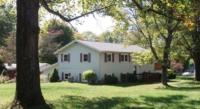 Photo of 1308 E Fairwood Dr, Bloomington, IN 47404