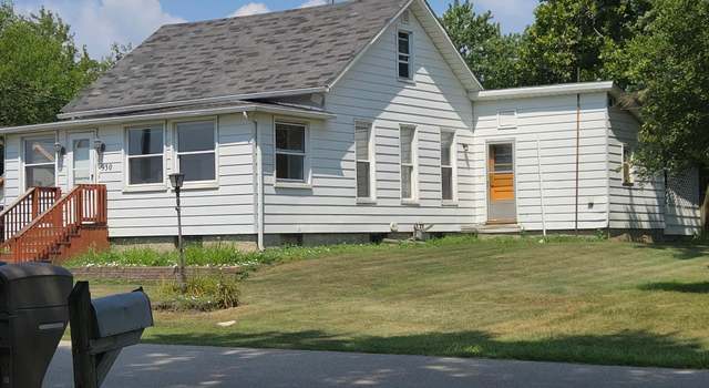 Photo of 930 W Maple St, Waterloo, IN 46793
