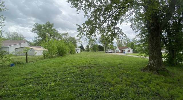 Photo of 1128 N Marion St, Mitchell, IN 47446