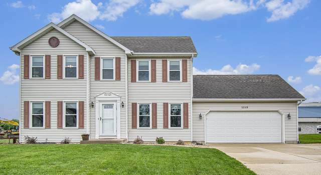 Photo of 1389 Winchester Ct, Winona Lake, IN 46590