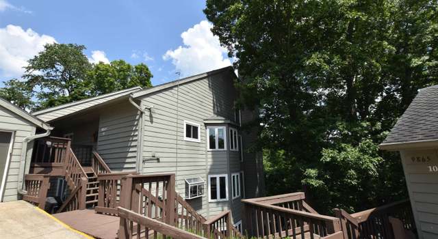 Photo of 9841 S Harbour Pointe Dr, Bloomington, IN 47401