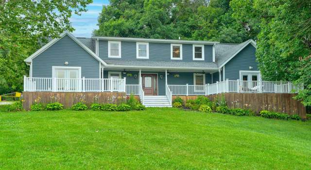 Photo of 2615 E Timberwolf Ln, Winslow, IN 47598