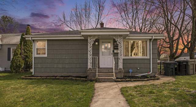 Photo of 2038 Hollywood Pl, South Bend, IN 46616