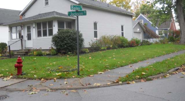 Photo of 131 E Jackson St, Plymouth, IN 46563