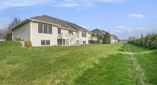 Photo of 122 River Park Dr, Middlebury, IN 46540