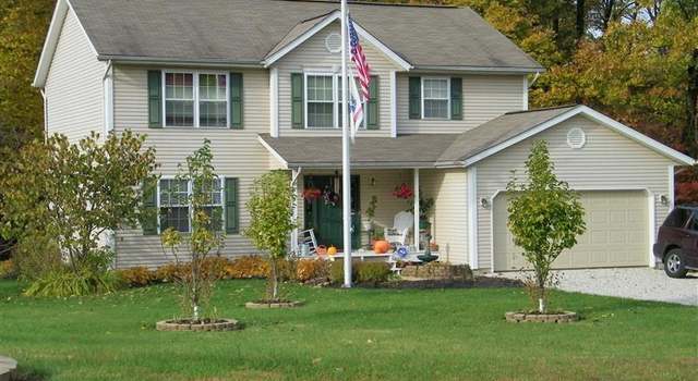 Photo of 687 N Deer Lake Dr, Bloomfield, IN 47424