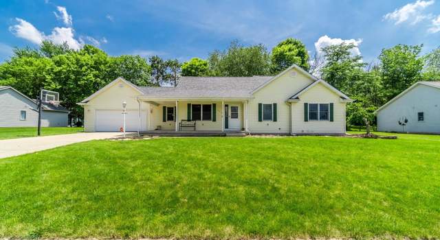 Photo of 114 Whispering Ln, South Whitley, IN 46787