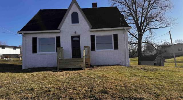 Photo of 502 E Broadway St, Loogootee, IN 47553