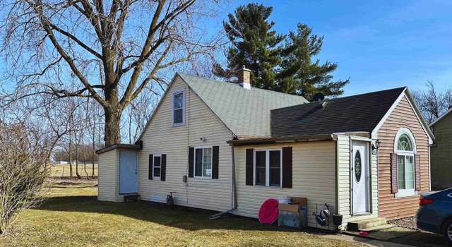 Photo of 303 S Harrison St, Topeka, IN 46571