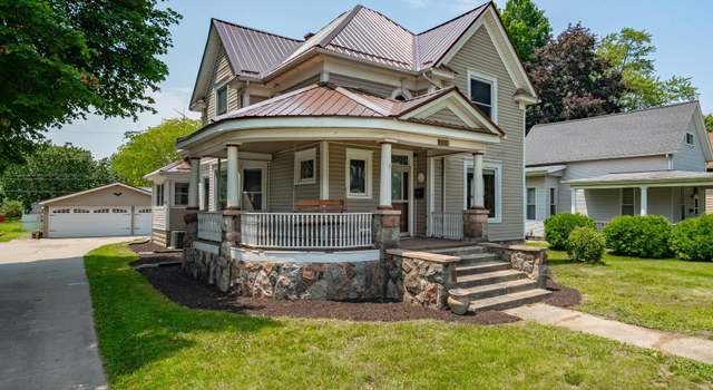 Photo of 220 N Michigan St, Argos, IN 46501