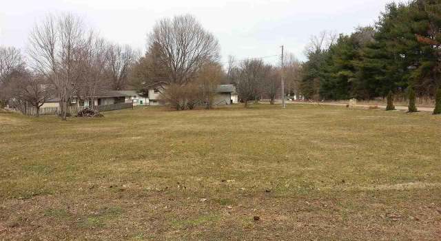 Photo of 27411 Honeysuckle Ln, Elkhart, IN 46517