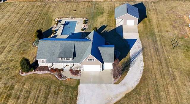 Photo of 447 S 550 Rd, Montgomery, IN 47558