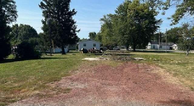 Photo of 737 N Main St, Linden, IN 47955