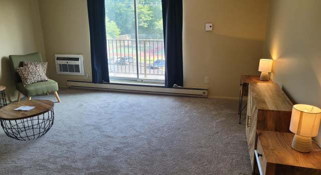 Photo of 2927 Westbrook Dr Unit B422, Fort Wayne, IN 46805