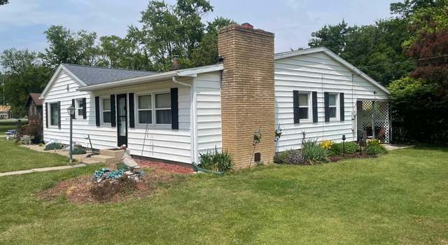 Photo of 404 Klinger Ave, Plymouth, IN 46563