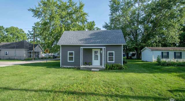 Photo of 211 E Lincoln St, Gaston, IN 47342