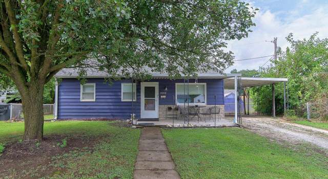 Photo of 2209 Maplewood Cir, Evansville, IN 47714