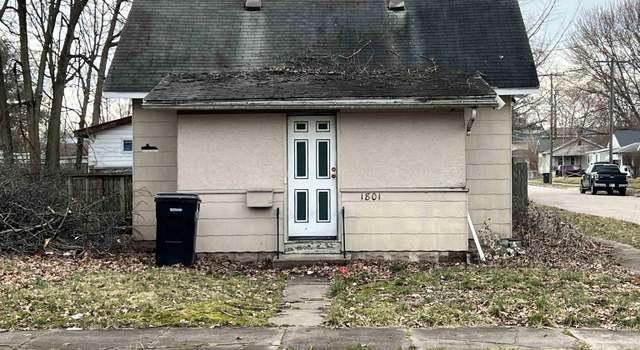 Photo of 1801 Robinson St, South Bend, IN 46613